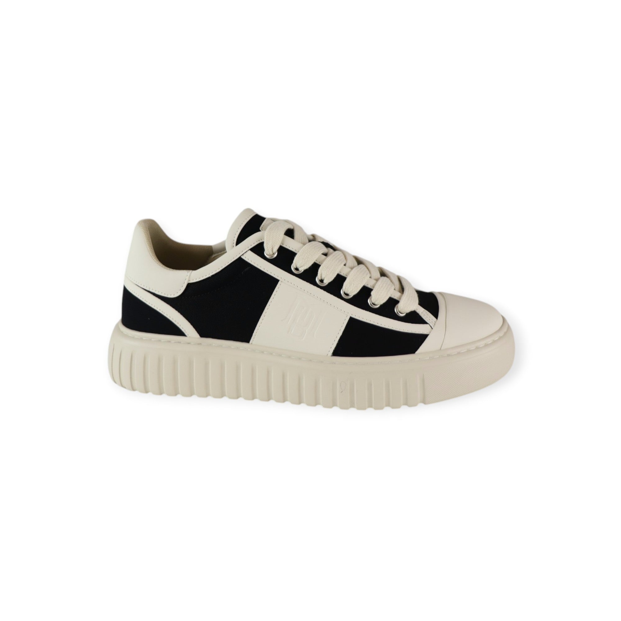 SNEAKERS NERA