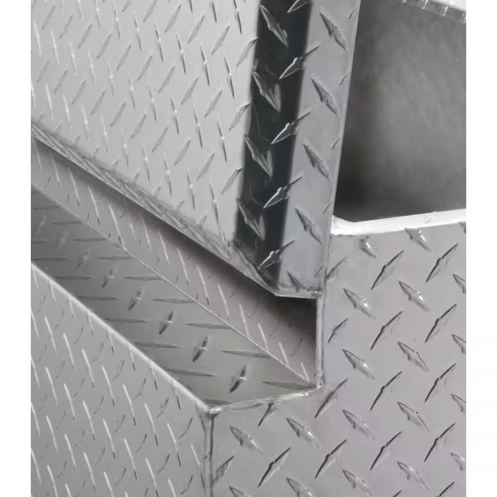 Chest Truck Tool Box in Diamond Plate Aluminum 59-1/2 In. Full Size
