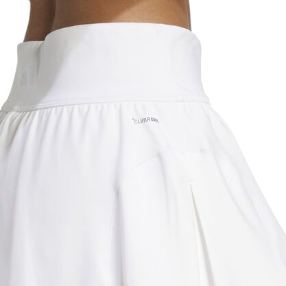 Gonna Match Donna White/White