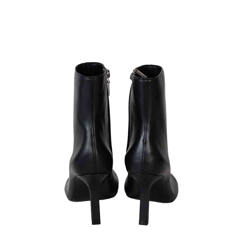 STIVALETTO NERO