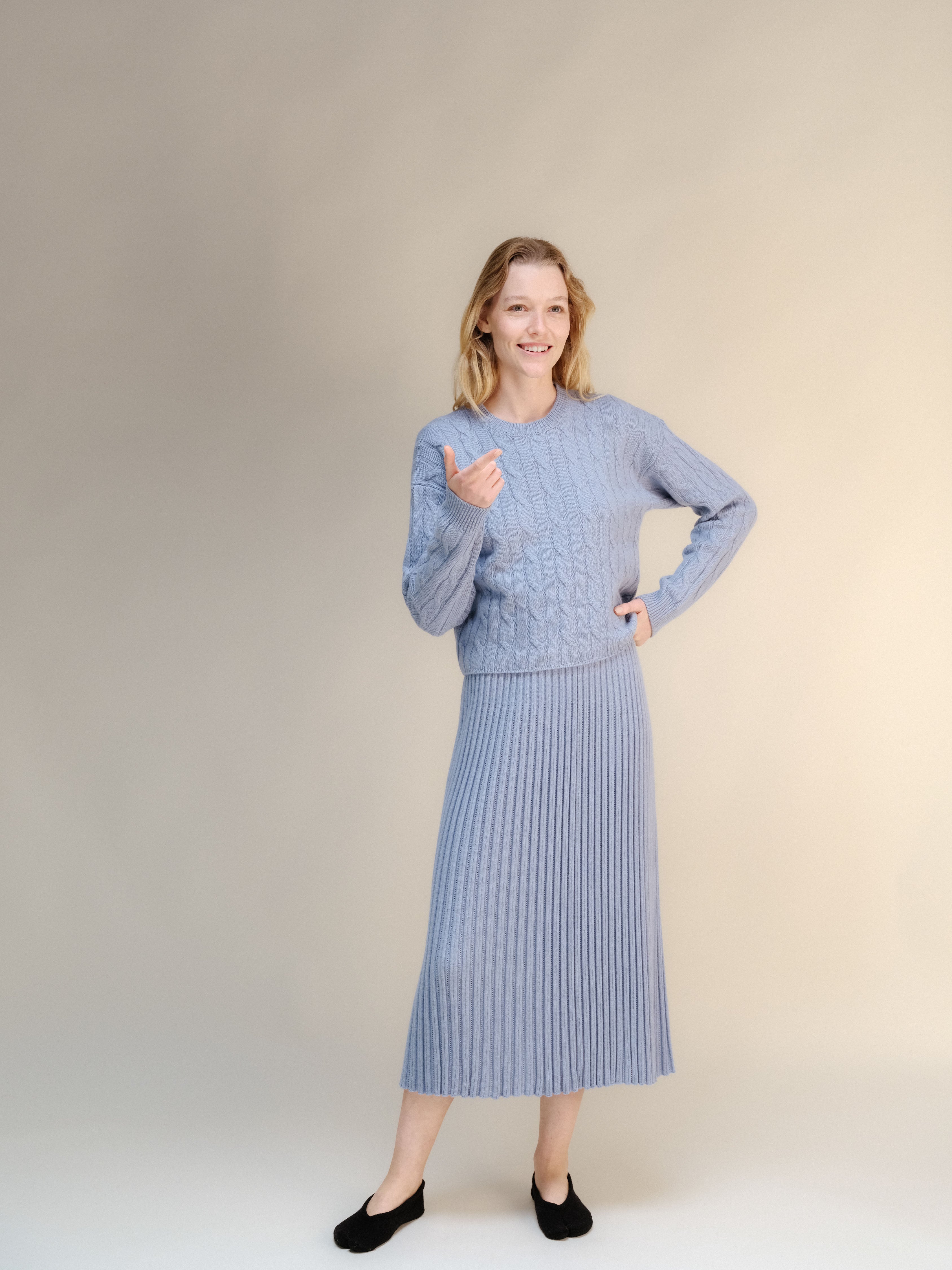 Cashmere Mix Cropped Cable Crewneck Sweater