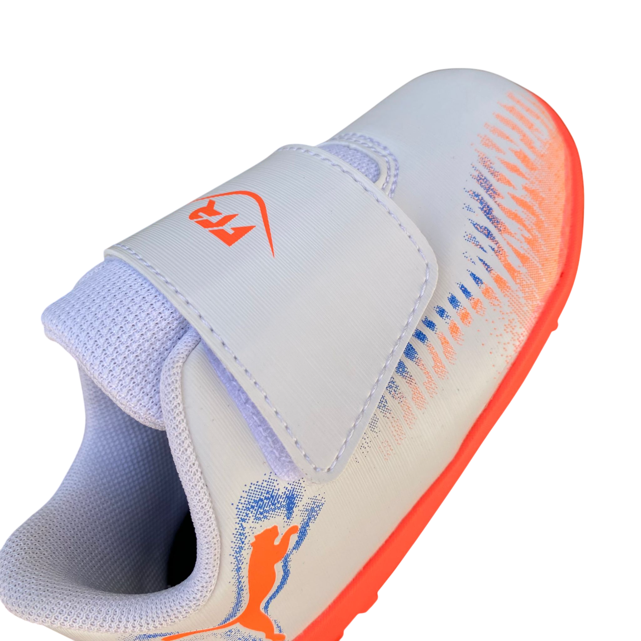 Puma Scarpa calcetto bimbo Future 8 Play V TT 108631-01 bianco-arancio