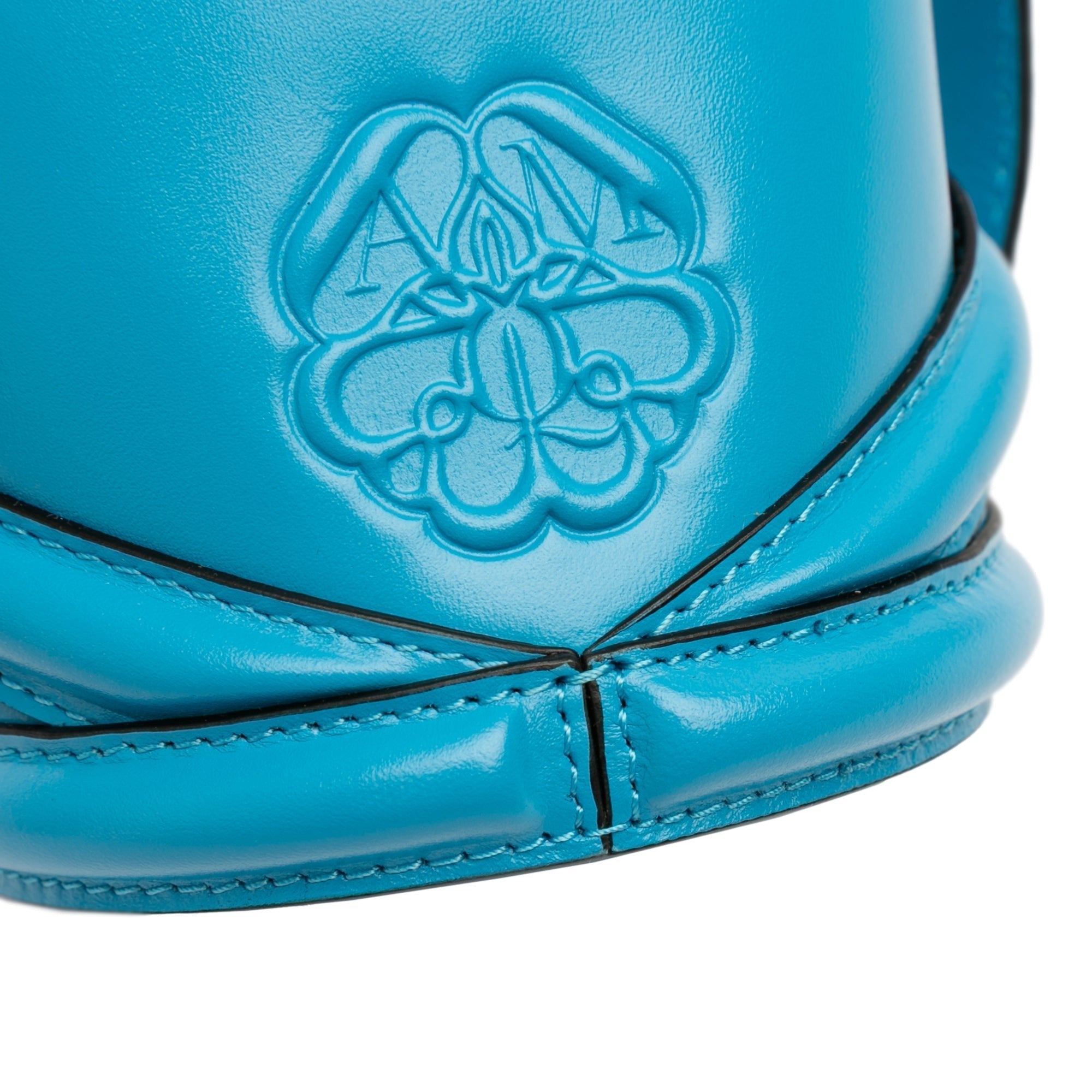 Alexander McQueen The Curve – Borsa a Secchiello in Pelle di Vitello Blu