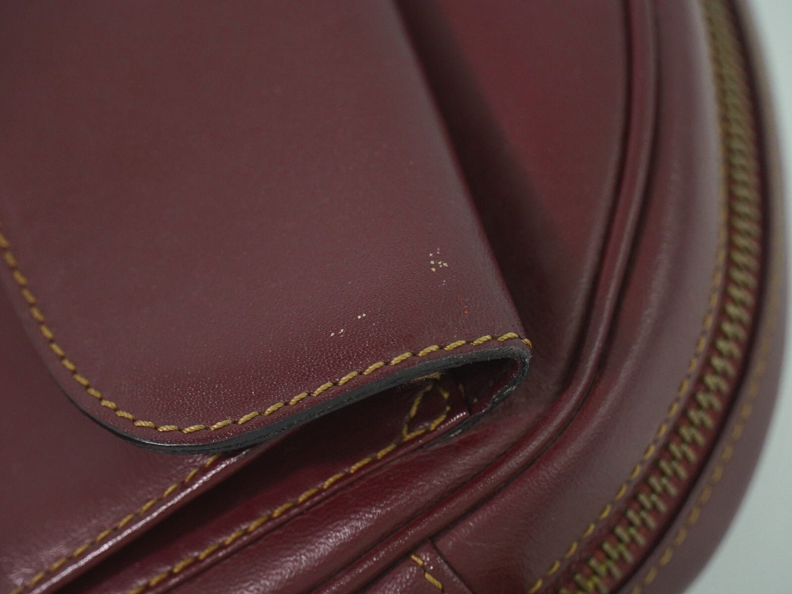 Cartier Must de Cartier Bordeaux in Pelle – Crossbody Vintage