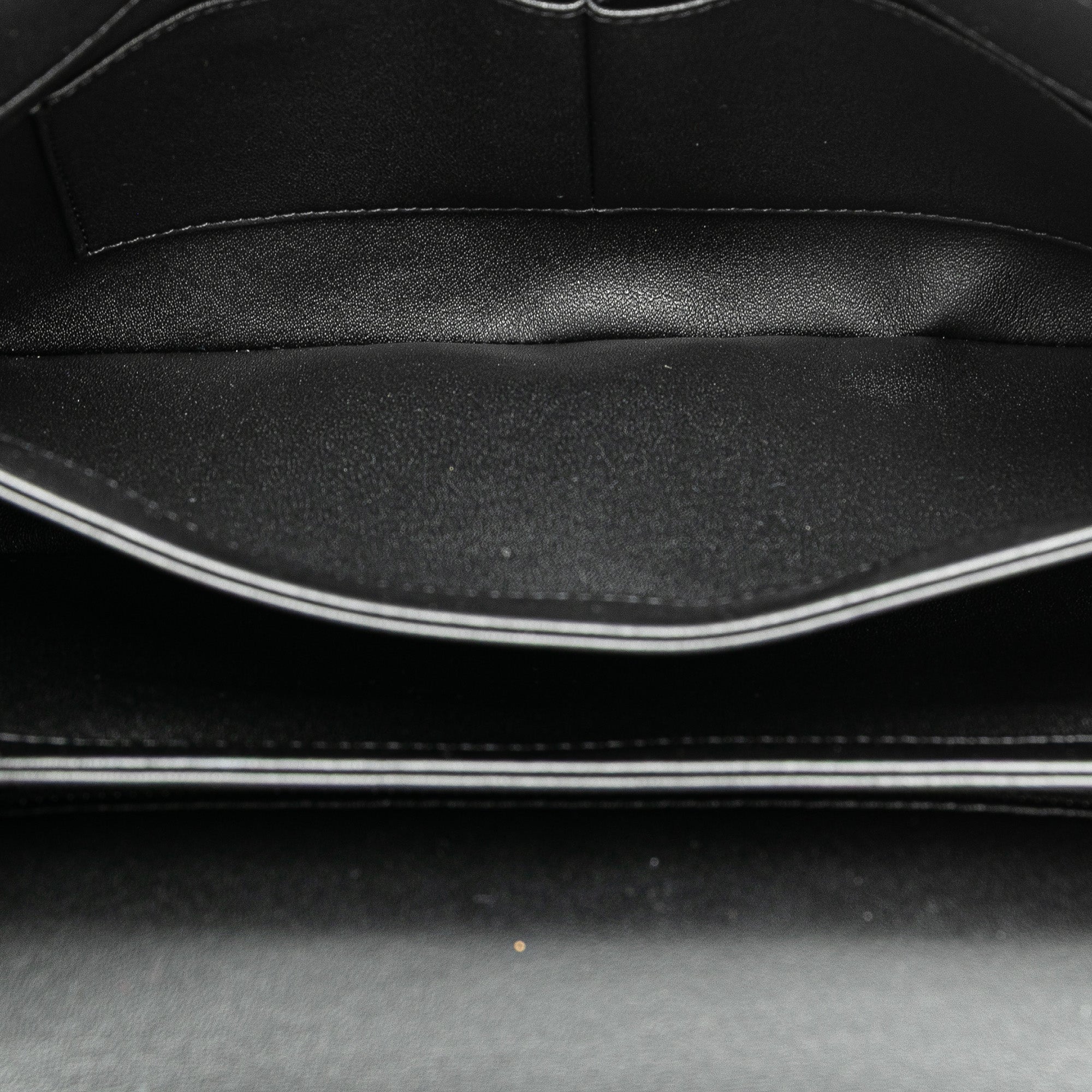 CHANEL Borsa a tracolla Trendy CC Flap in pelle di agnello media